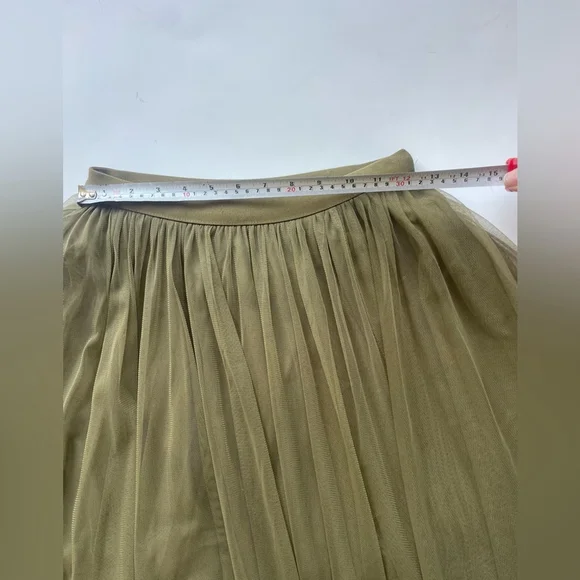 Elegant Olive Green Tulle Skirt - Picture 4 of 8